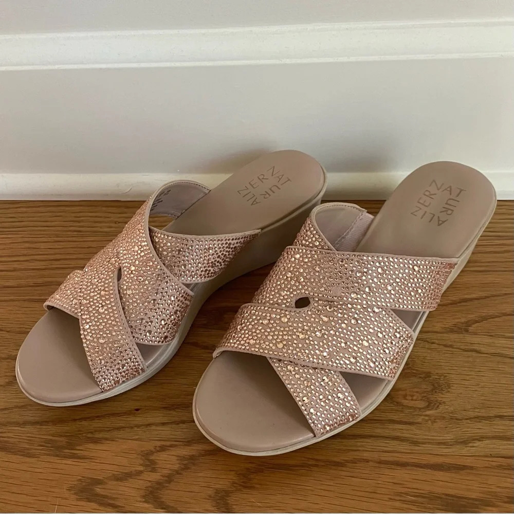 NOWB Naturalizer Rowena Slip-on Wedge Heel With Rhinestones Rose Gold - Picture 5 of 10